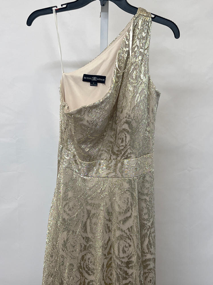 Betsy & Adam Women's Floor-Length, One-Shoulder, Wrap, Foil, Floral Gown, Champagne/Gold