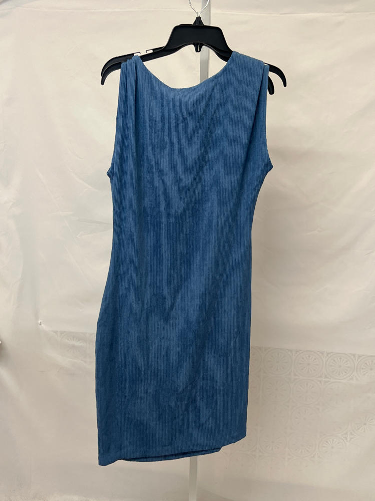 HALSTON H Women's Sleeveless Boat Neck Textured Knit Dress, Sky 12