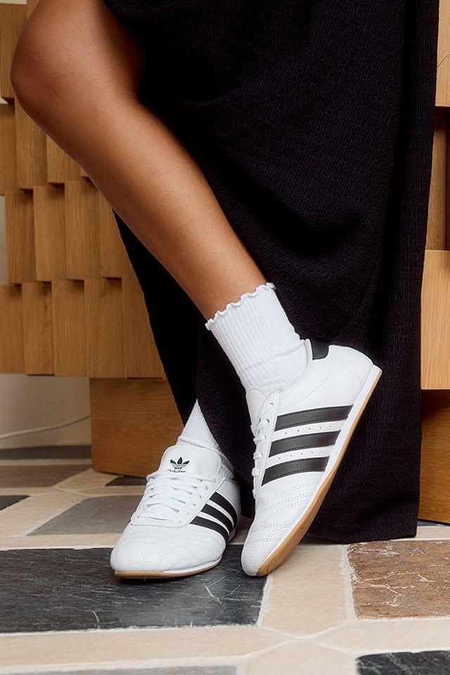 adidas Women's Taekwondo LACE W FTWR whiteCore Black/Gum 3 US