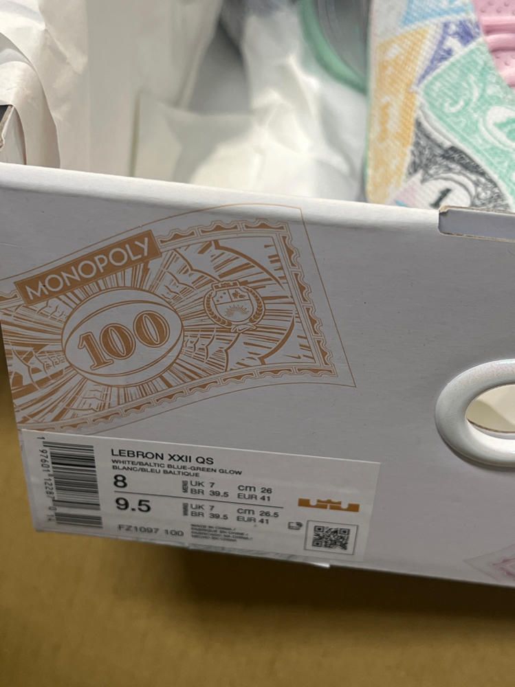 Lebron XXII Currency Basketball Shoes (FZ1097-100, White/Green Glow/Pink Foam/Baltic Blue) Size 8