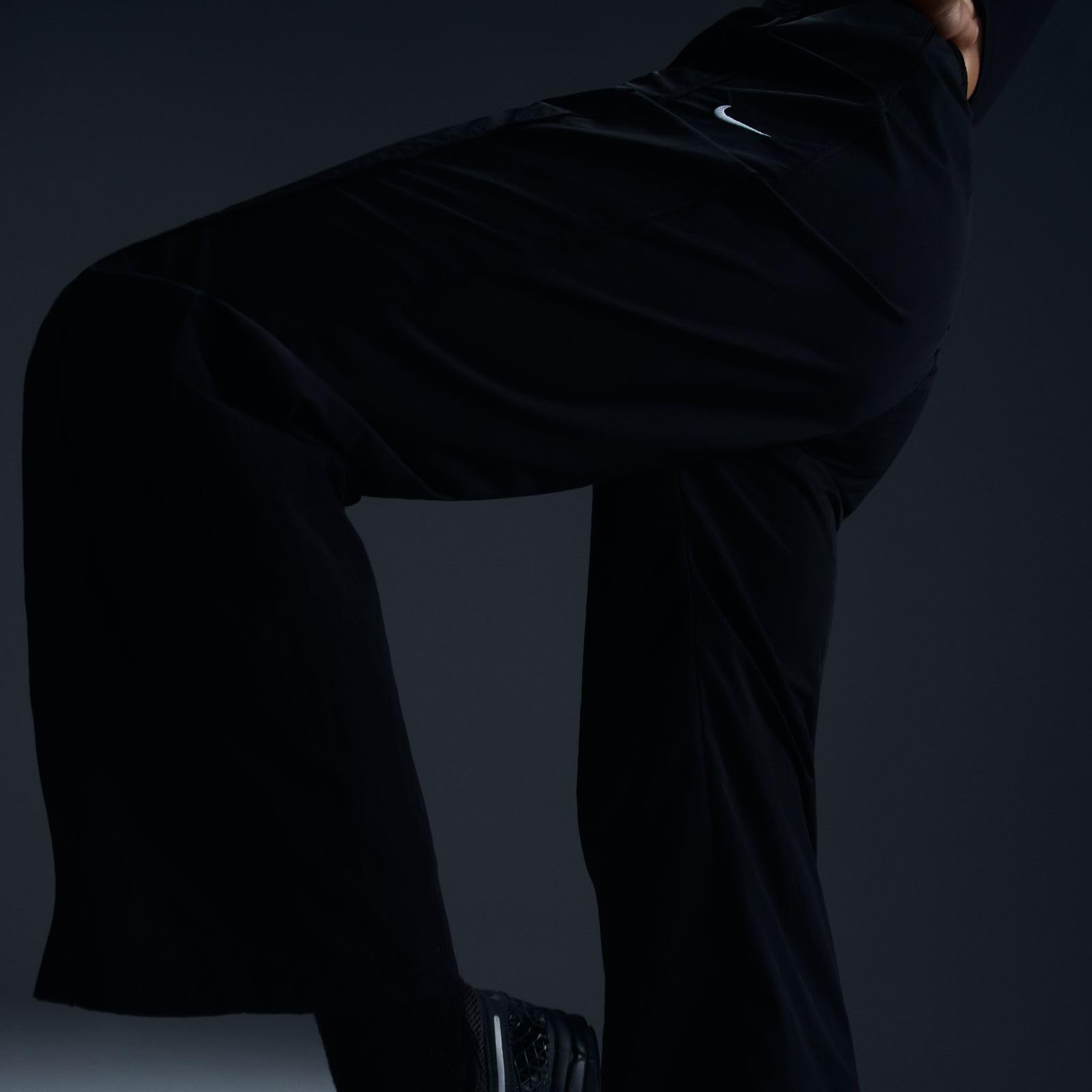 Nike Women's Windrunner High-Waisted Woven Open-Hem Pants Black/White X-Large