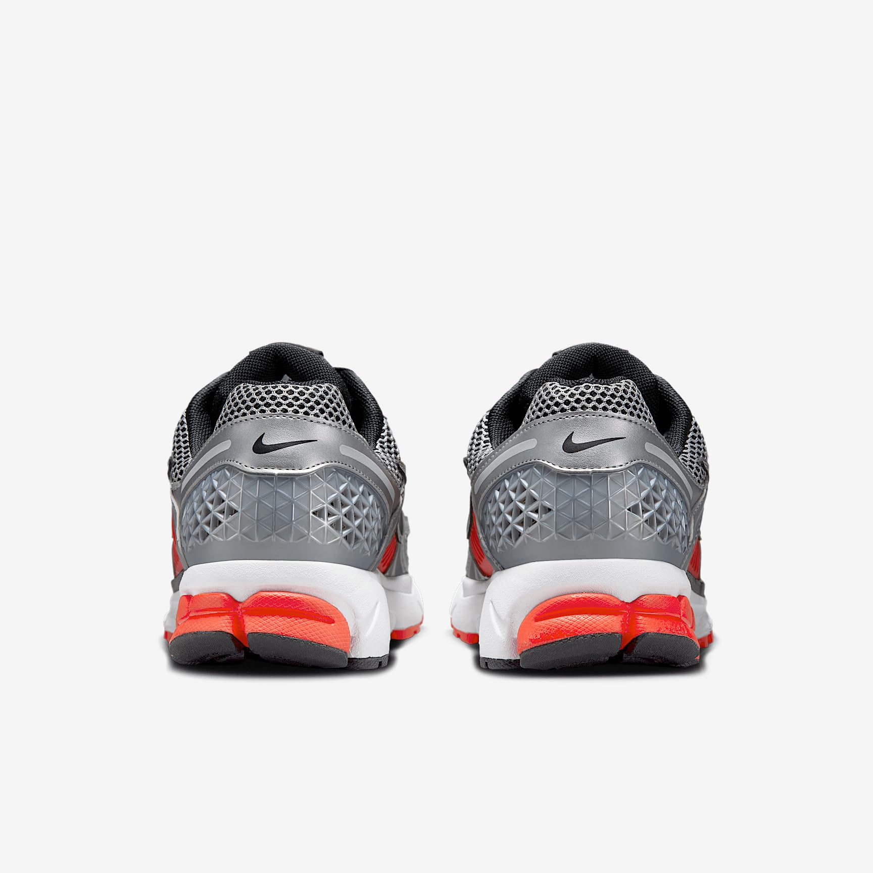 Nike Zoom Vomero 5 Men's Shoes (FJ4151-005, Metallic Silver/Flat Silver/Light Crimson/Black) Size 8.5