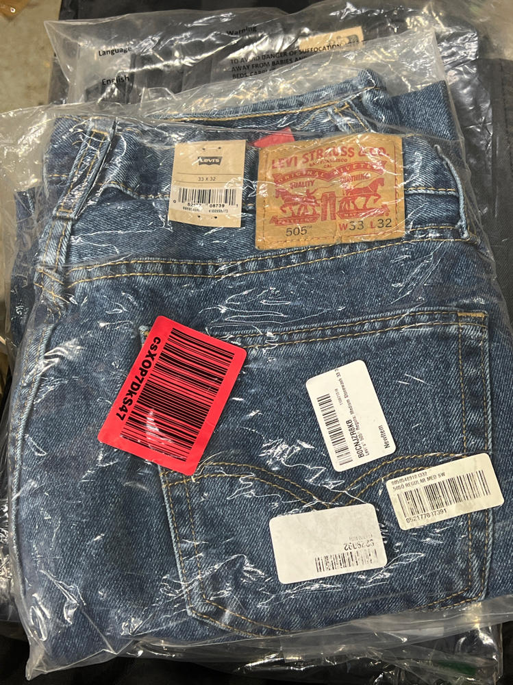 Levi's Men's 505 Regular Fit Jeans (Also Available in Big & Tall), Medium Stonewash, 33W x 32L