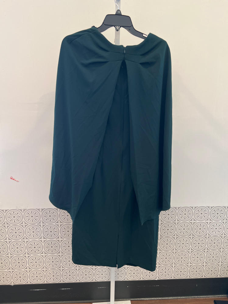 Scuba Crepe Caplet Knee Dress by Betsy & Adam Size 8