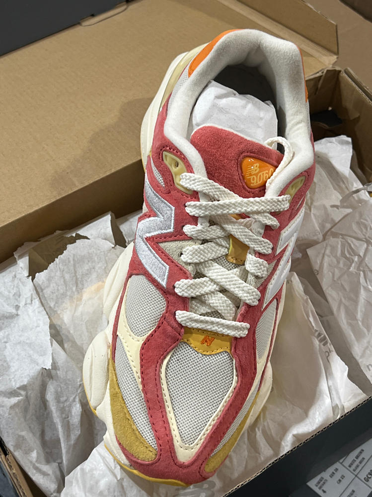New Balance 9060 - Women's (Red/Clementine/White)