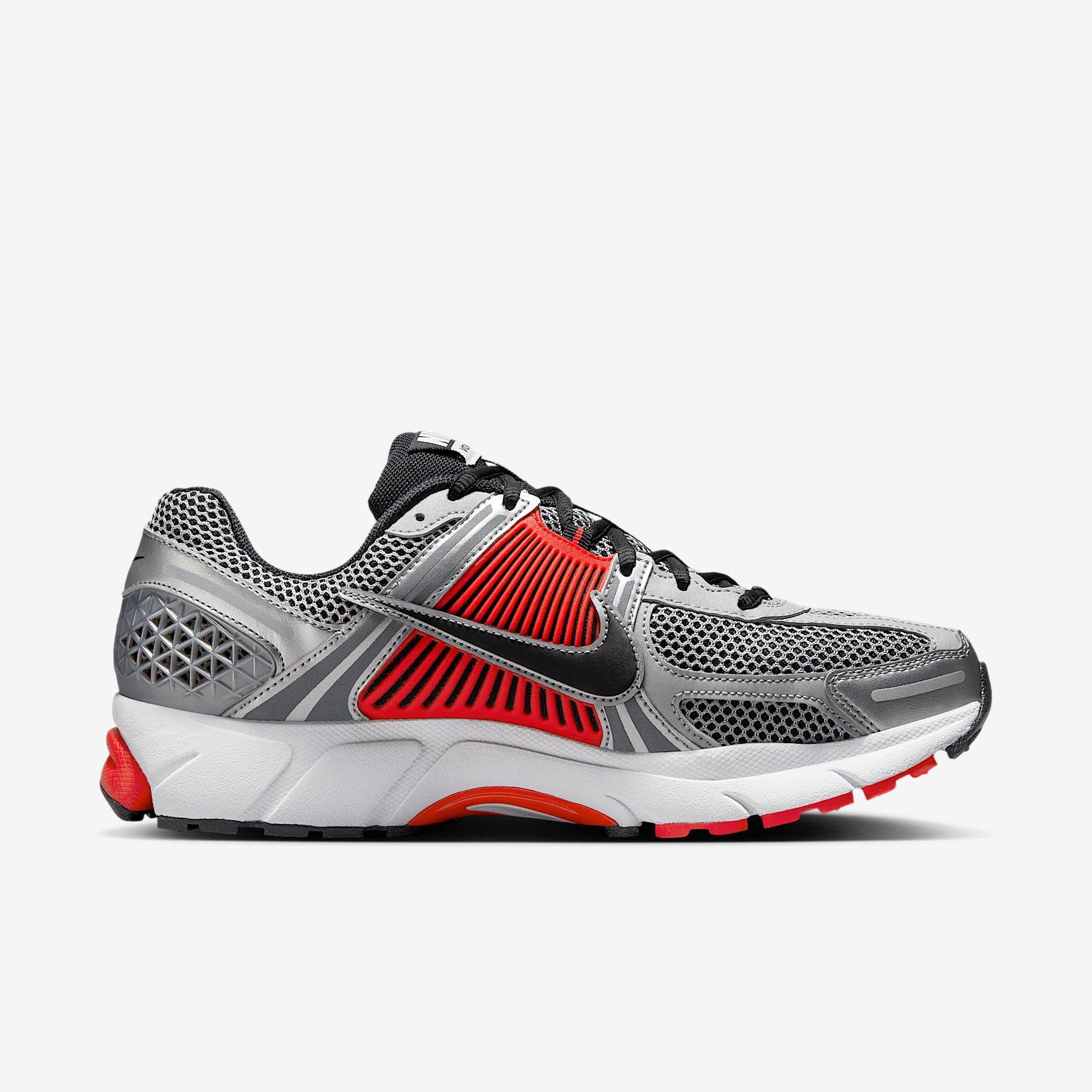 Nike Zoom Vomero 5 Men's Shoes (FJ4151-005, Metallic Silver/Flat Silver/Light Crimson/Black) Size 8.5