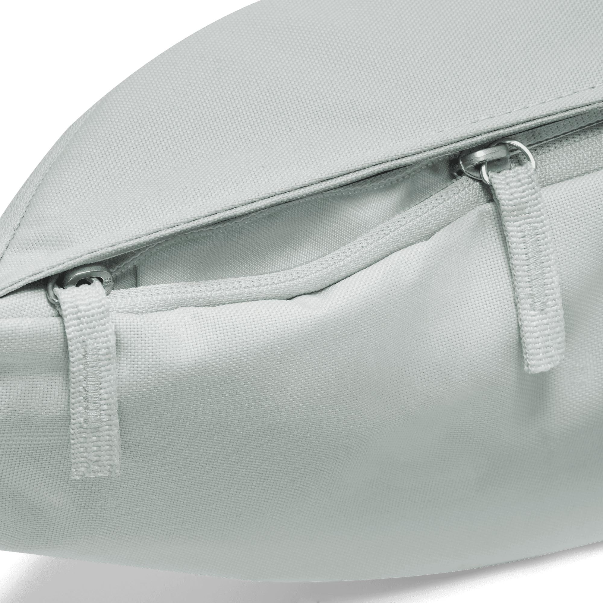 Nike Heritage Waistpack (3L) - Light Silver/Light Silver/Phantom