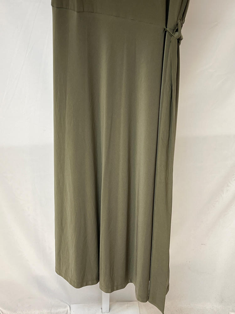 HALSTON H Women's Sleeveless Draped Neck Oval Hardware Dress, Sage