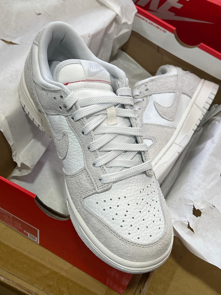 WMNS Nike Dunk Low (Summit White/Photon Dust) low top sneakers