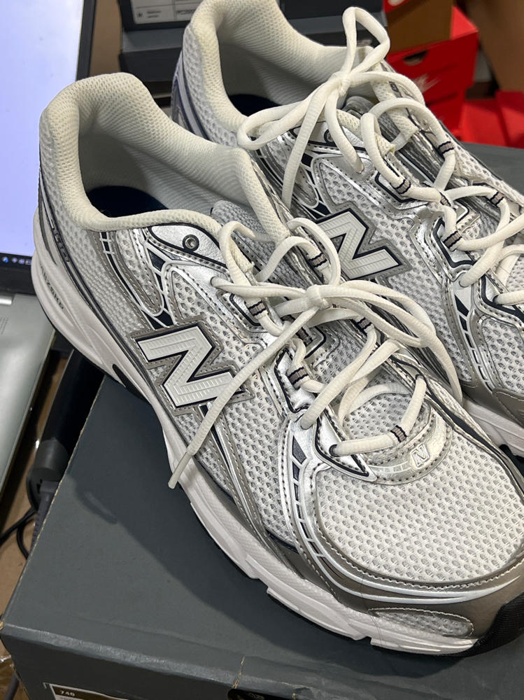 New Balance U740WN2 Shoes Unisex