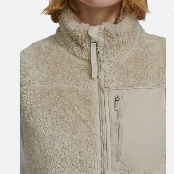Calvin Klein Women s Sherpa Vest  Porcini  L, xl new