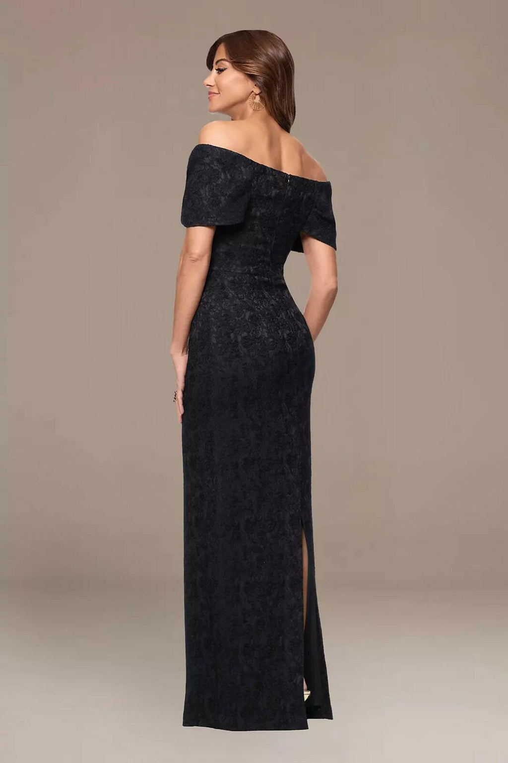 Betsy & Adam Black Brocade Jacquard Off-The-Shoulder Long Dress Size 2P $269