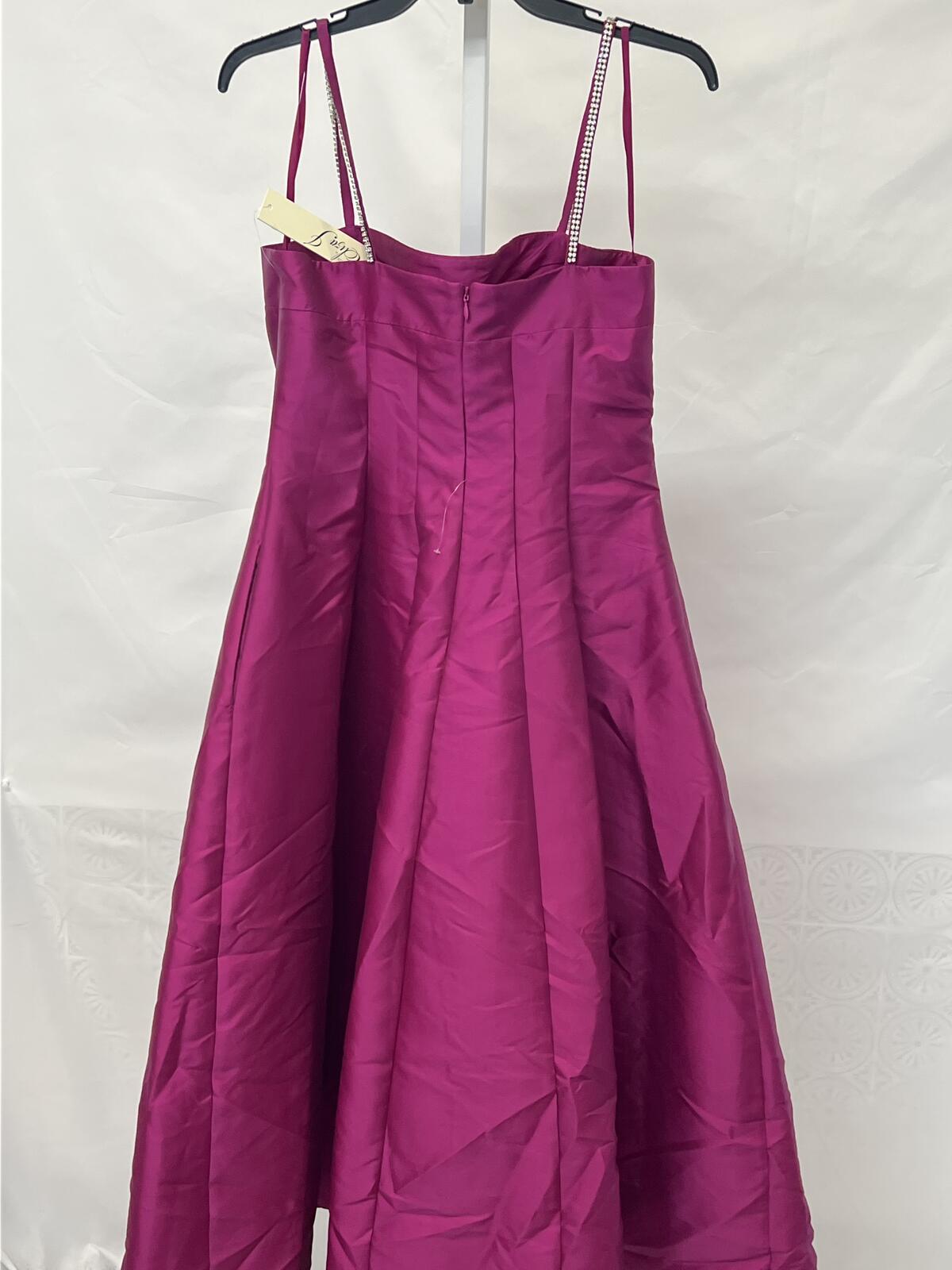 Macy's Eliza J Women's Solid Color Square-Neck Sleeveless Midi Dress