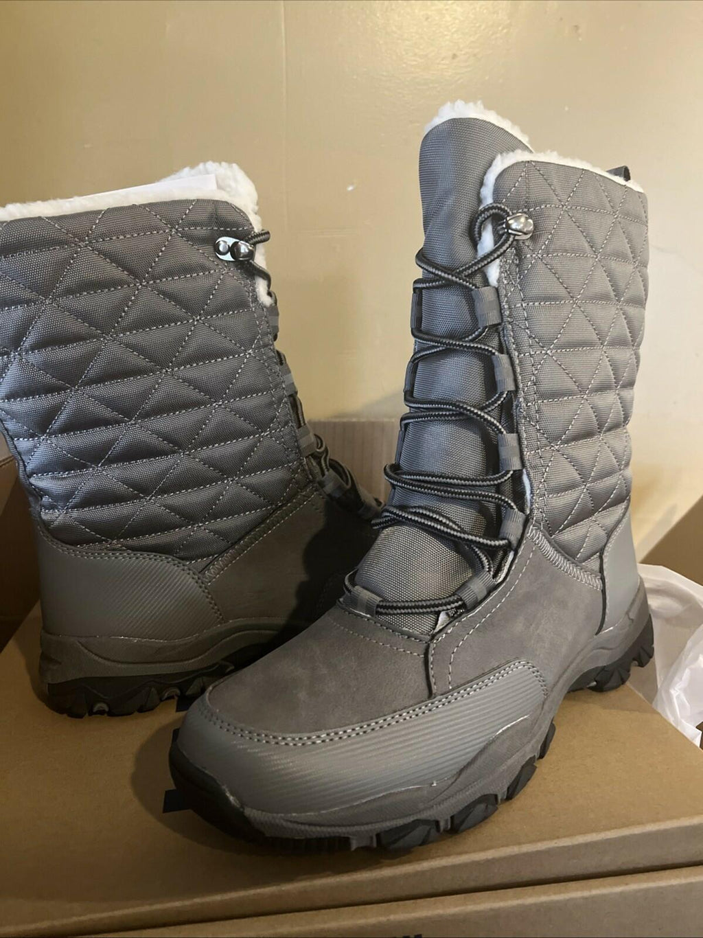 NWT Lands' End Women's Gray Squall Boots Winter Thermolite Gray