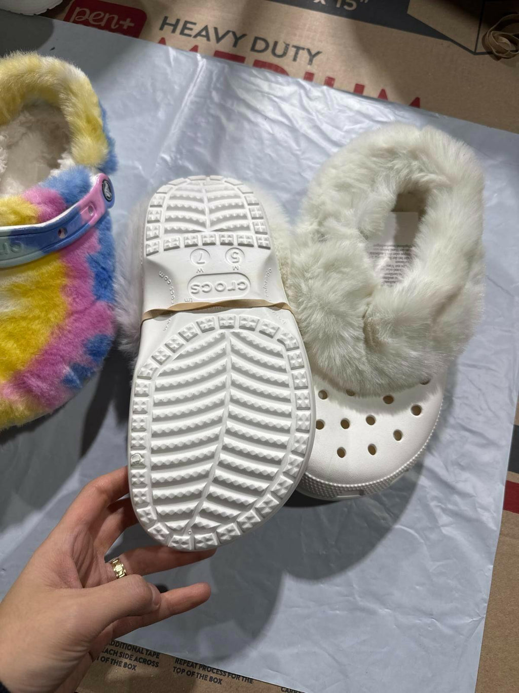 CROCS CLASSIC FUR SURE women's Lined Clog Shoe white and tie dye