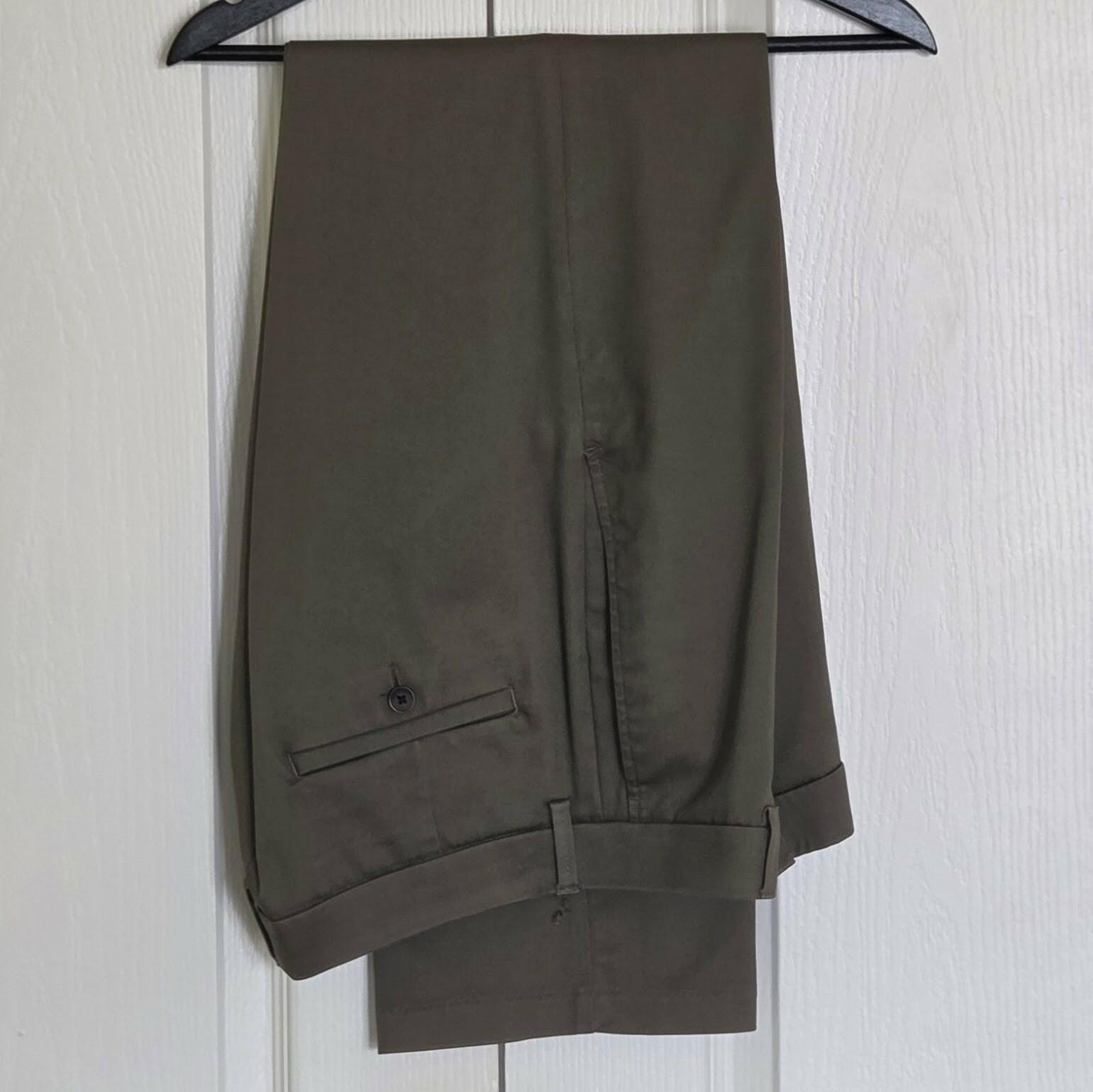 Haggar Men's Premium No Iron Khaki Classic Fit Pleat Front Casual Pant 36wx32L toast