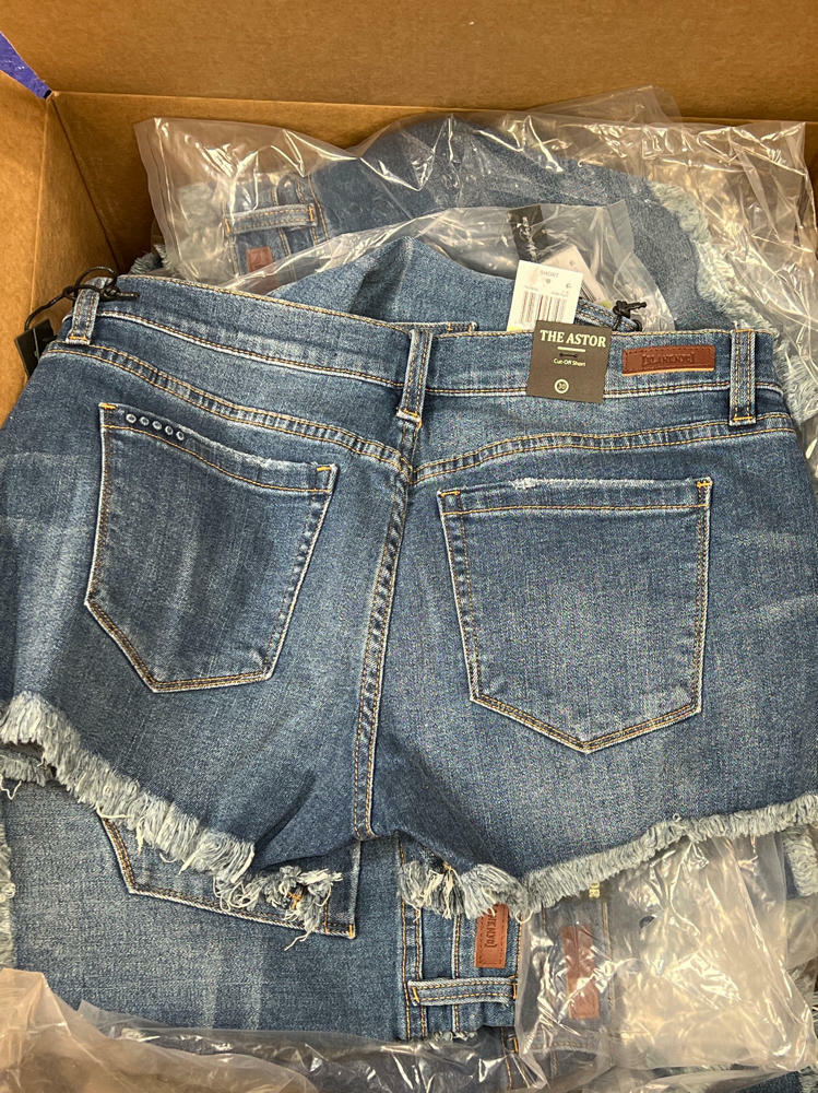 [BLANKNYC] Womens The Astor Denim Short Cutoff Shorts size 30 new