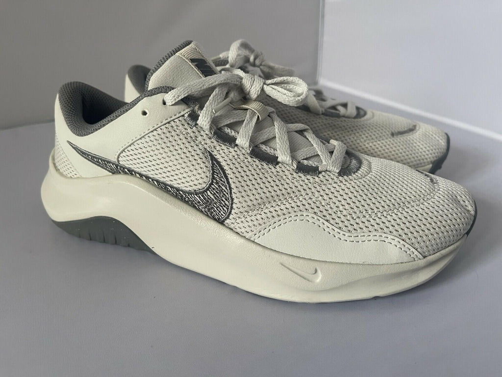 Nike Men's Legend Essential 3 Trainers, Photon dust Anthracite Cool Grey,  Men