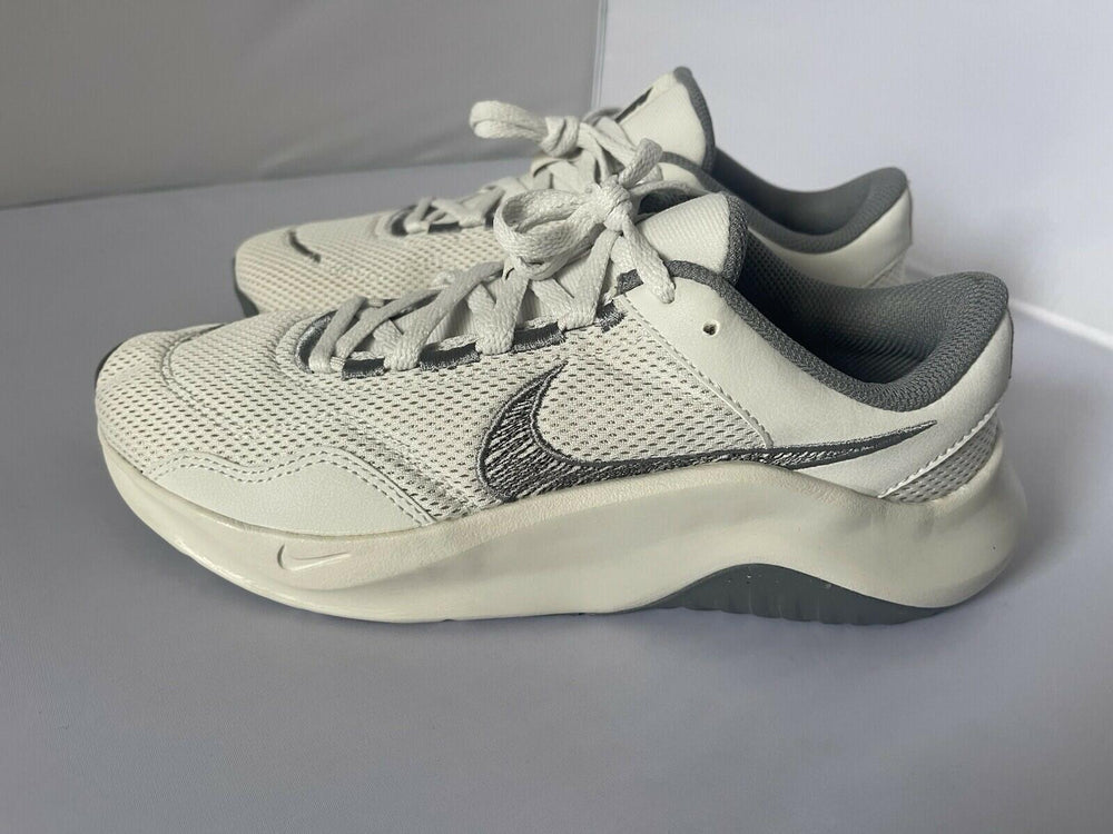 Nike Men's Legend Essential 3 Trainers, Photon dust Anthracite Cool Grey,  Men