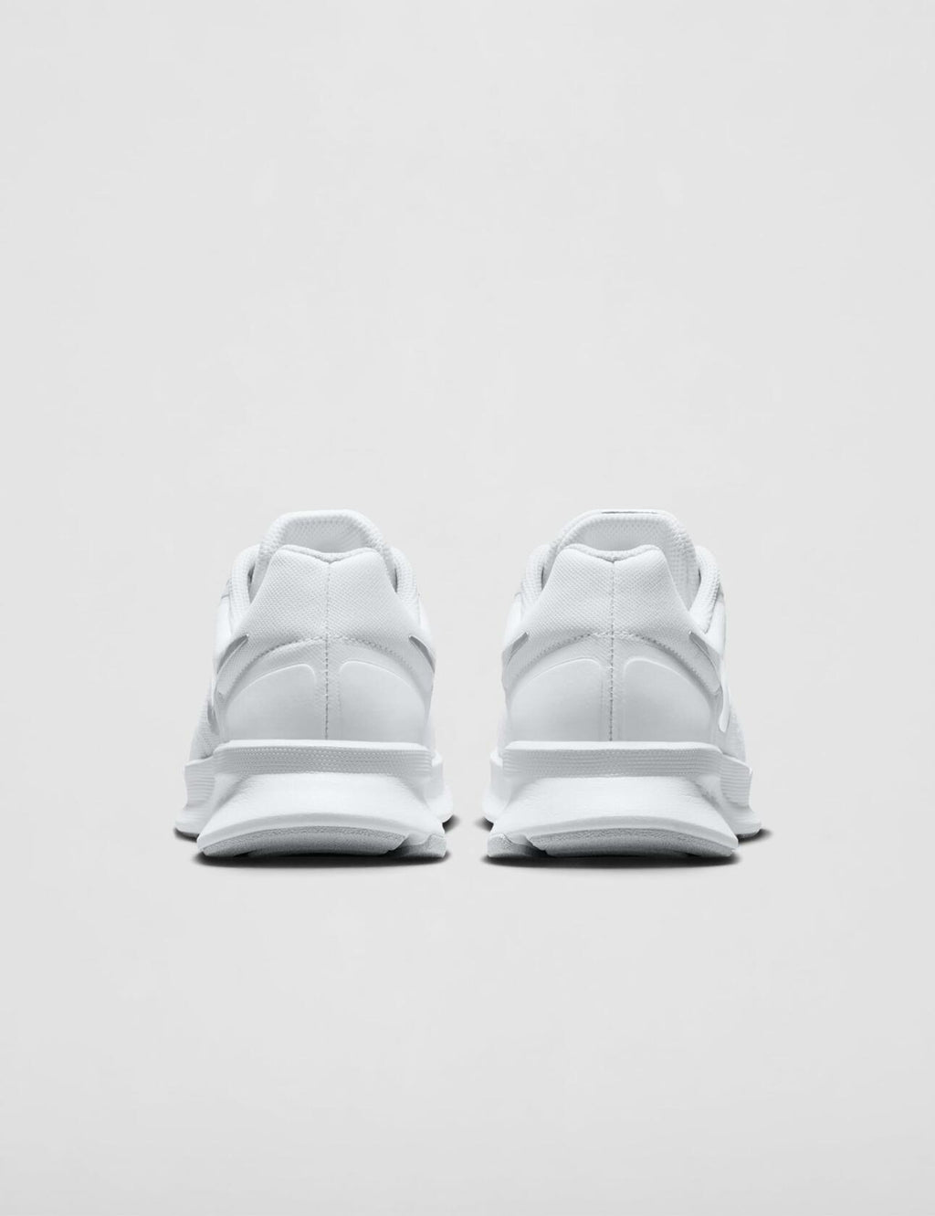 Nike Women's Run Swift 3 Road Running Shoes, White/Metallic Silver-Pure Platinum, 7.5W, 5.5W NEW WITH FLAW