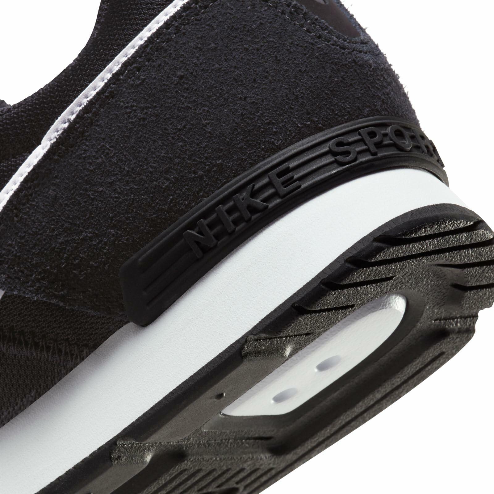 Nike Men's Venture Runner Trainers, Black, 7 mens