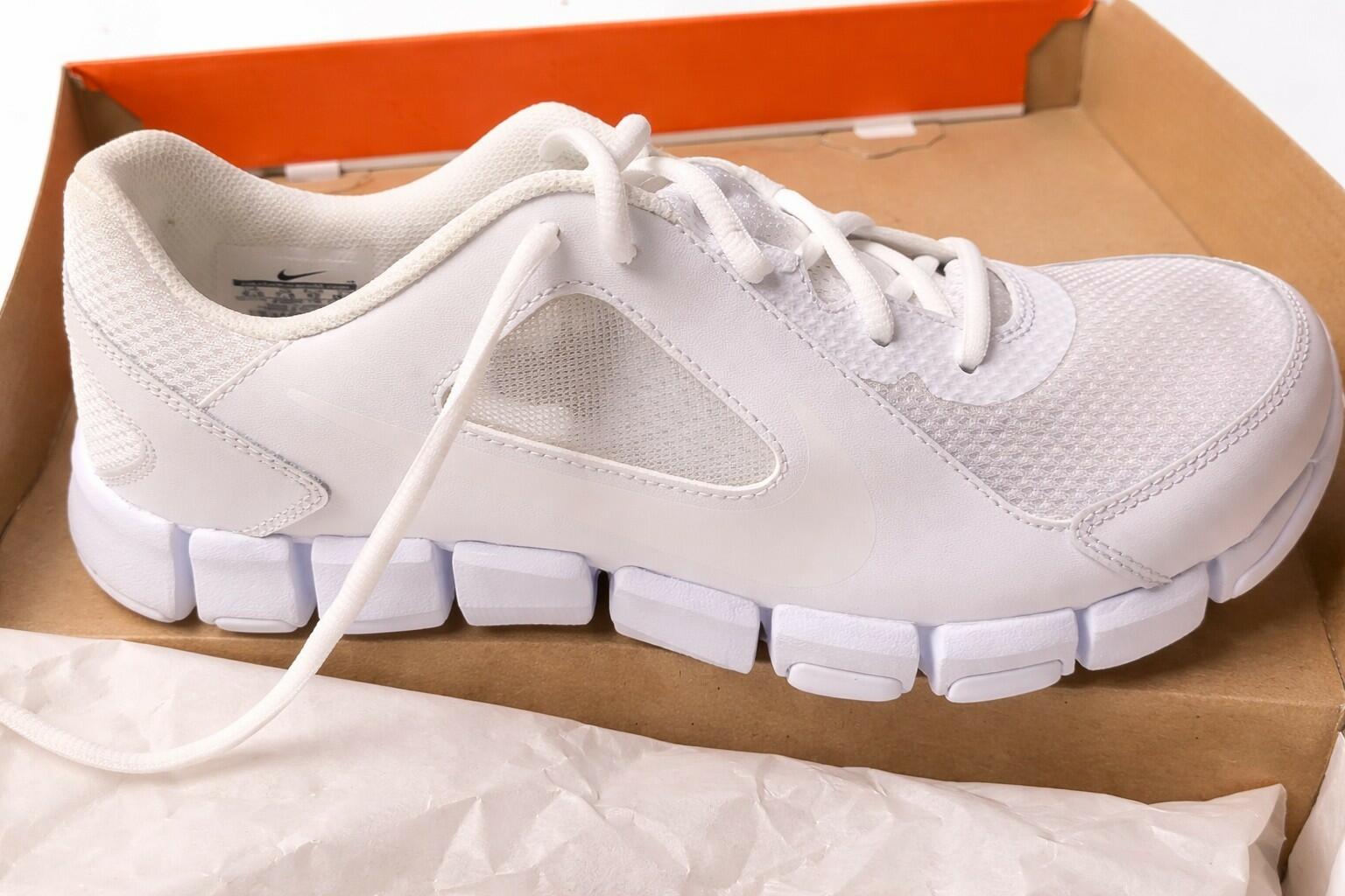 Nike Flex Show TR 2 White Athletic Sneakers 610226-110 Men's Low Top