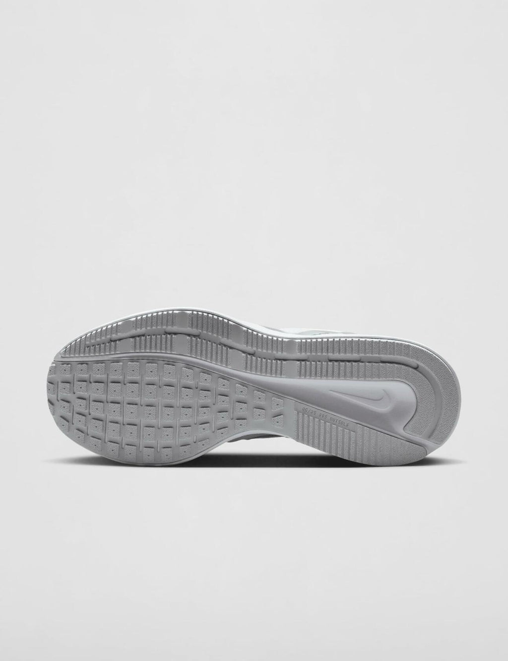Nike Women's Run Swift 3 Road Running Shoes, White/Metallic Silver-Pure Platinum, 7.5W, 5.5W NEW WITH FLAW