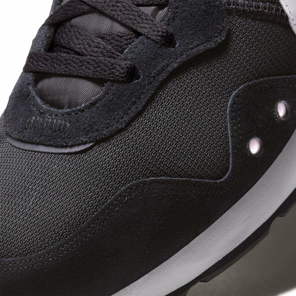 Nike Men's Venture Runner Trainers, Black, 7 mens