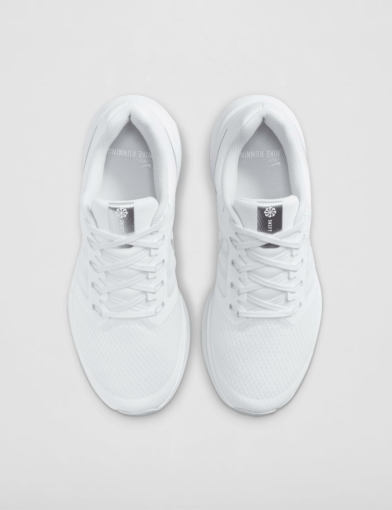 Nike Women's Run Swift 3 Road Running Shoes, White/Metallic Silver-Pure Platinum, 7.5W, 5.5W NEW WITH FLAW