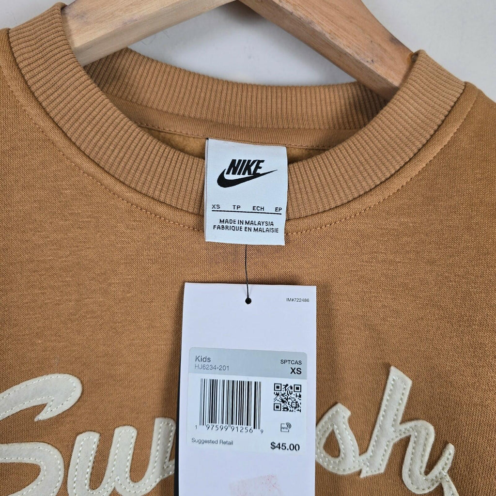 Nike Kids Swoosh Sweatshirt Size XS/6x-7, small Tan Pullover HJ6234-201 Oversize Crew