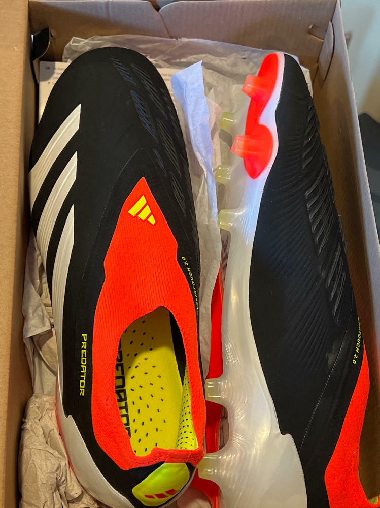 adidas Predator Elite Laceless Firm Ground Soccer Cleats 9.5 men's